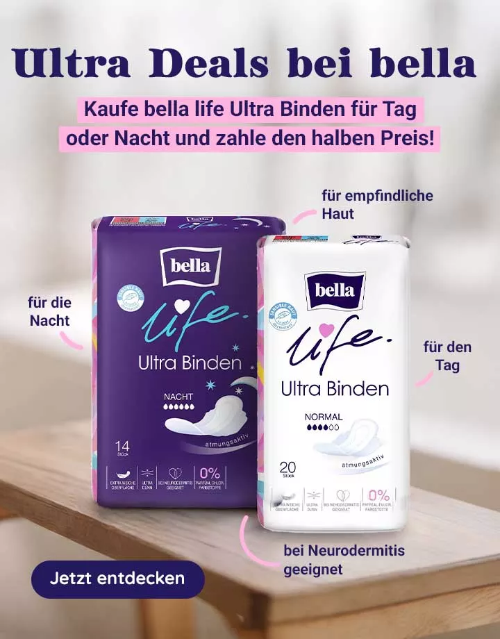 Ultra Binden auf Tisch mit Badewanne im Hintergrund